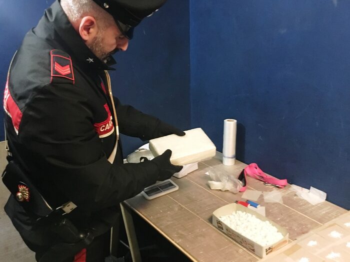 Tor Bella Monaca arrestati pusher cocaina sequestro droga