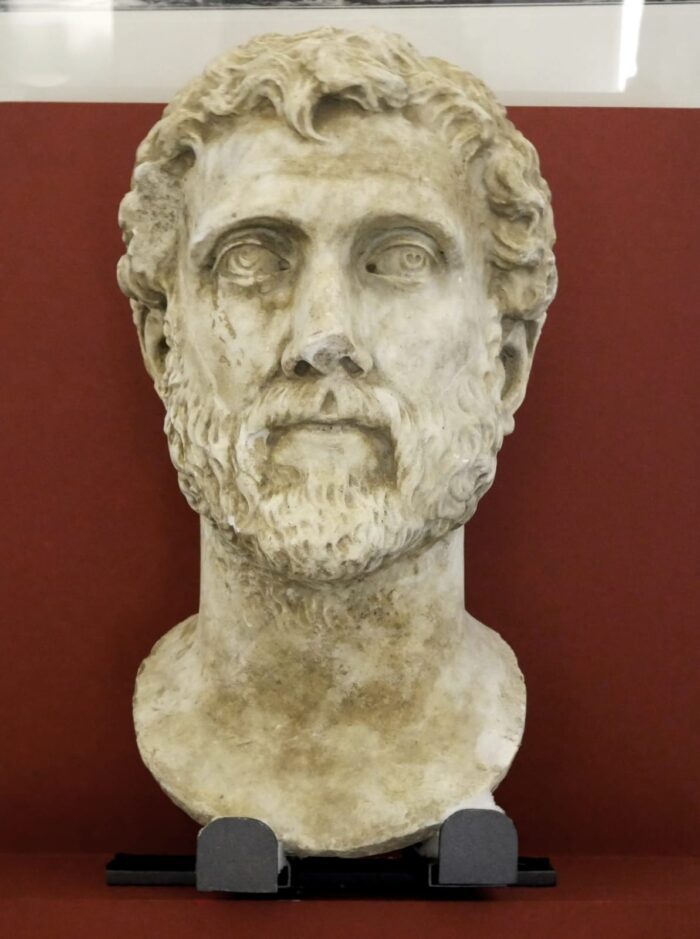 Zagarolo testa marmo Marco Aurelio arco di trionfo