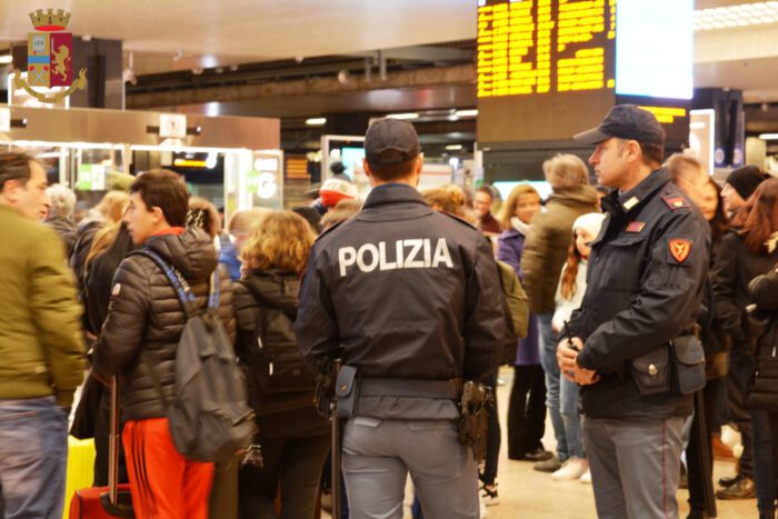 Stazione Trastevere, due donne arrestate per furto ai danni di pendolari