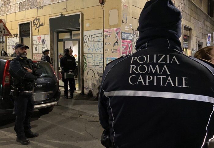 roma bar chiusi aperti dpcm 9 11 marzo covid 19 coronavirus denunce negozi