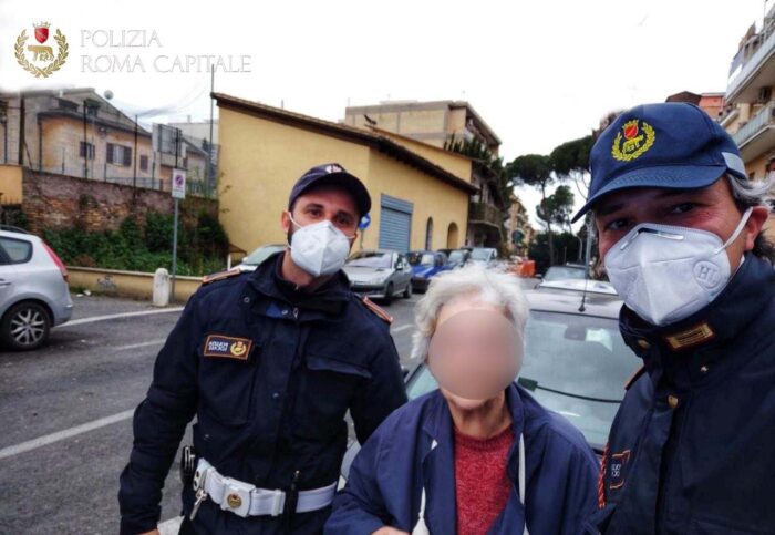 Trionfale Polizia Locale porta medicine cibo anziani