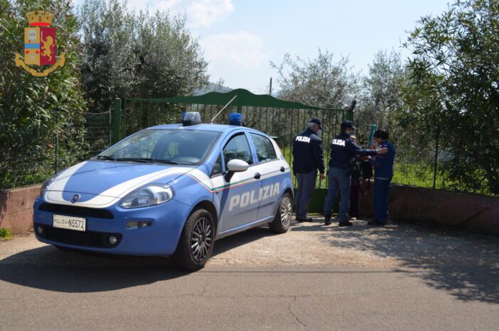 Velletri professore dona computer studente