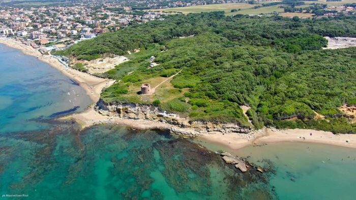 Anzio ordinanza sindaco divieto accesso spiaggia parchi