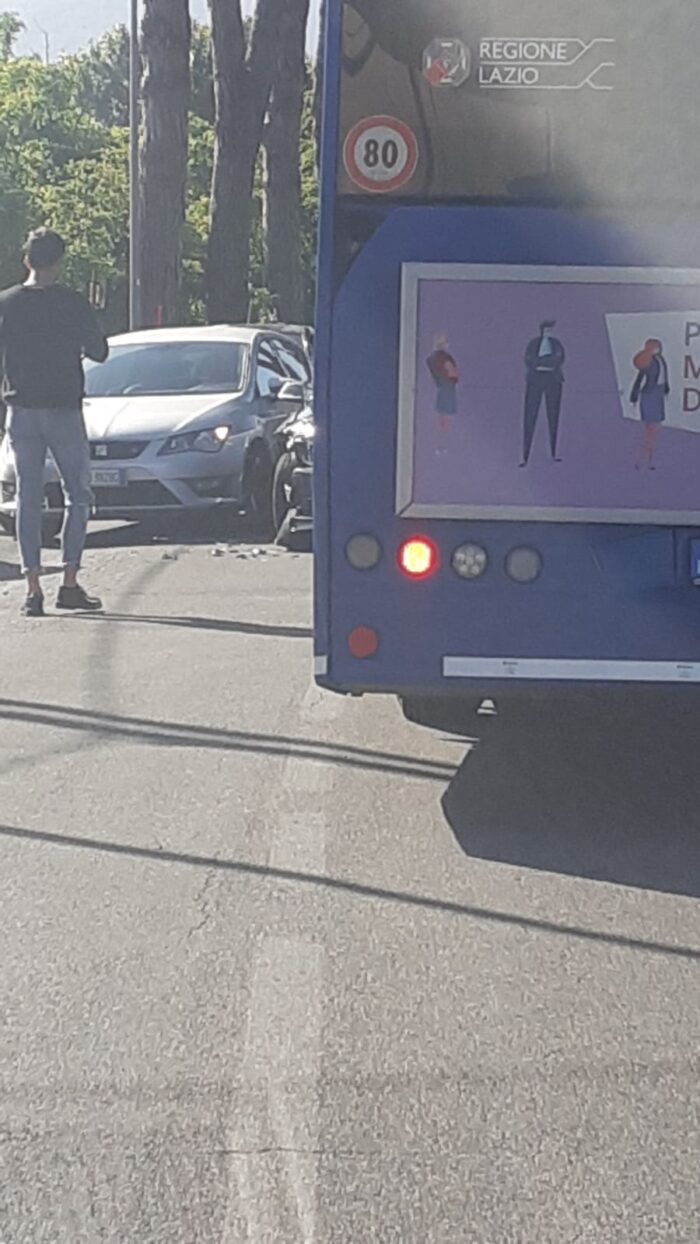 colleferro artena iv km incidente tamponamento oggi 15 giugno 2020