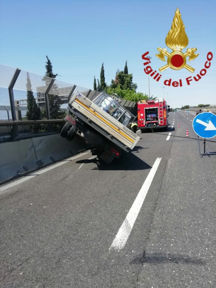 roma gra incidente via del mare oggi 3 giugno 2020