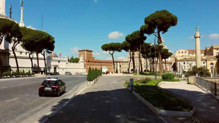 Roma, nonostante il decreto di espulsione va a spasso per il Centro di Roma: pizzicato 30enne in giro per i Fori Imperiali