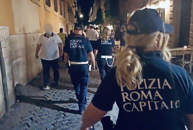 roma controlli assembramenti movida chiusure aree pubbliche piazza bologna piazza trilussa largo osci scalea tamburino