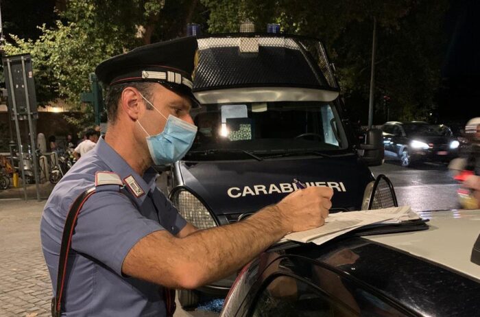 Piazza Bologna movida fuori controllo chiusi locali arresti