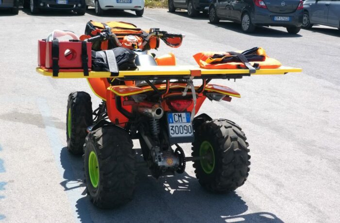 nettuno quad in spiaggia