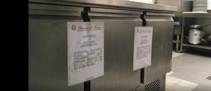 Roma, chiuso un ristorante dalla polizia del commissariato Colombo e dalla Asl Rm2: presenza di feci di topo e alimenti privi di tracciabilità