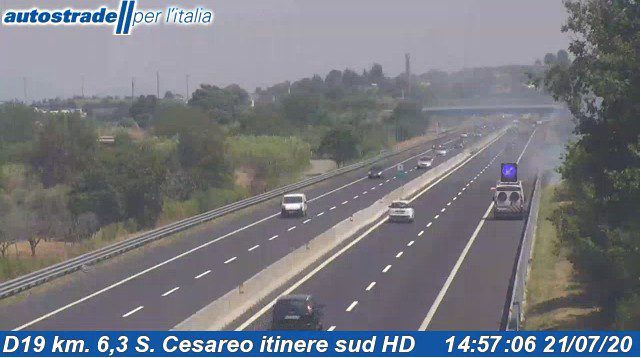 Autostrada A1 incendio tra Monte Porzio Catone e San Cesareo oggi 21 luglio 2020