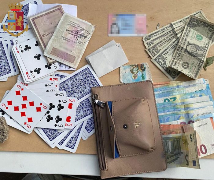 Flaminio gioco d'azzardo sequestrato denaro denunciate 4 persone
