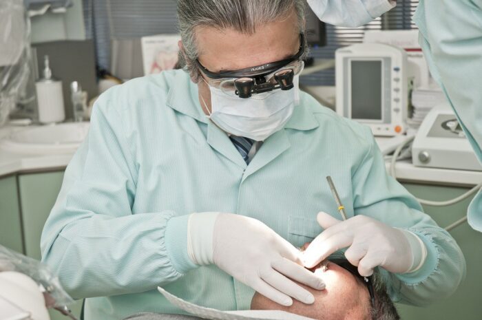 labaro finto dentista denunciato