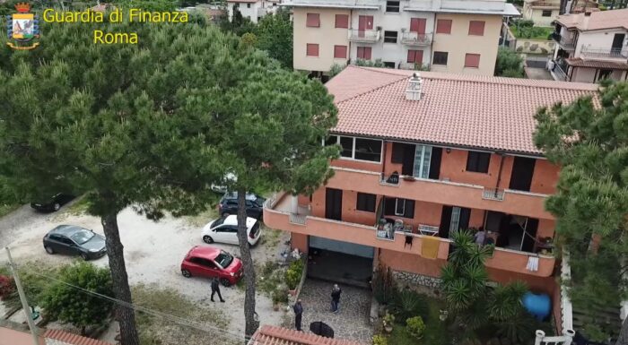 Roma, confiscati beni per 11 milioni di euro a una famiglia dedita alla commissione di reati plurimi