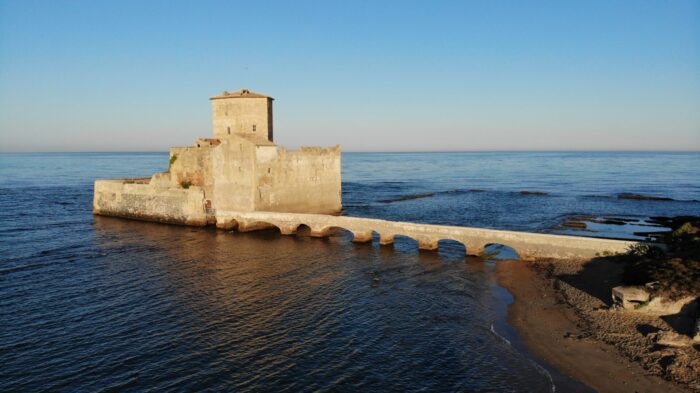 Nettuno, al via le riprese di una serie TV a Torre Astura