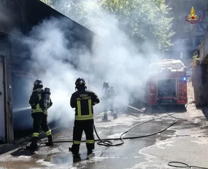 Laurentina incendio cantina via sapori oggi 6 agosto 2020