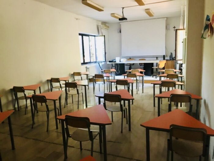 grottaferrata sindaco aule scuola