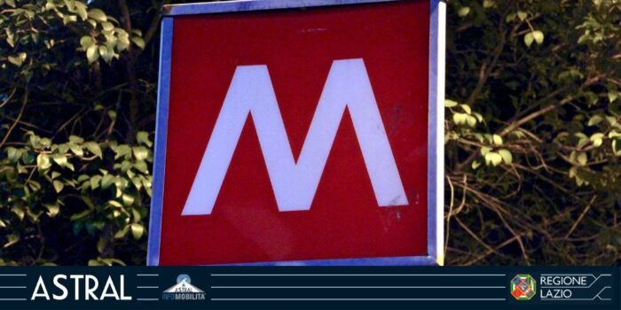 roma metro a anagnina treno fermo arco di travertino