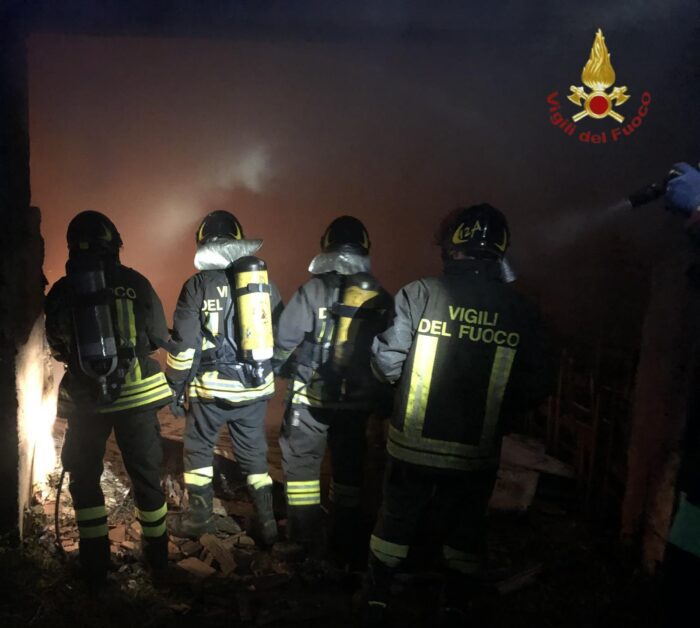 albano laziale incendio autorimessa