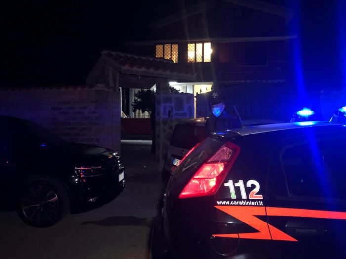 Acilia. Abusi e violenze nei confronti del padre anziano: arrestato 19enne