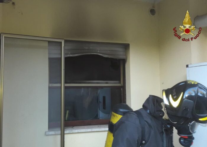 Pomezia, incendio in appartamento stamattina