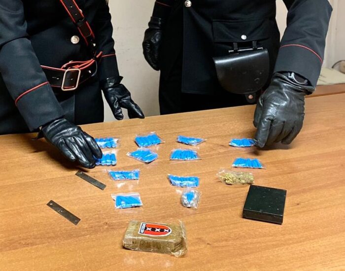 Ladispoli pusher sorpreso cocaina hashish