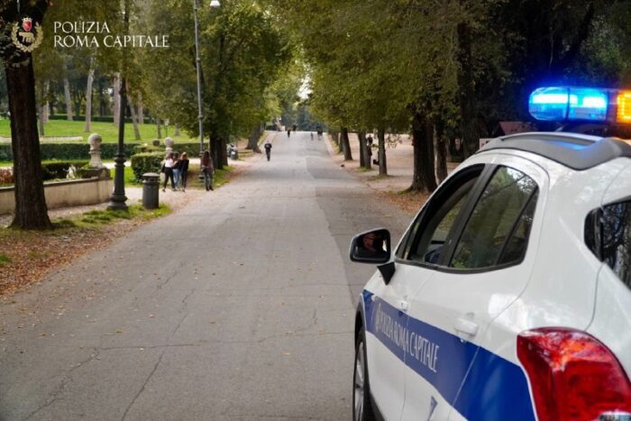 Roma, si sveglia e scopre che la sua auto è stata rubata: brutta disavventura per un turista di 22 anni