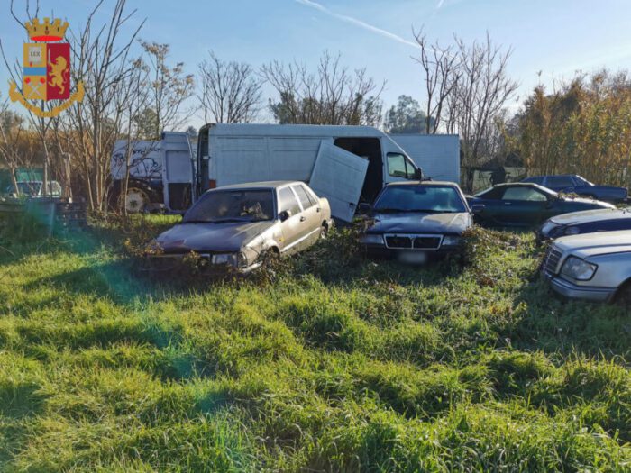 tor carbone discarica auto rifiuti marito moglie