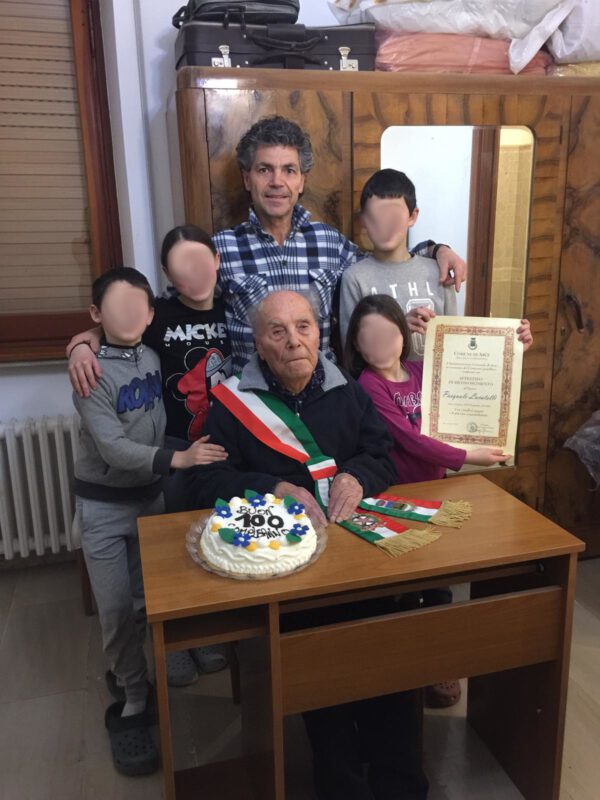 Arce, tanti auguri per i 100 anni di nonno Pasquale: in suo onore, una fascia tricolore