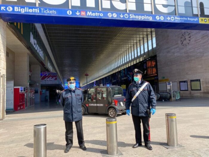 termini estorce denaro parcheggia