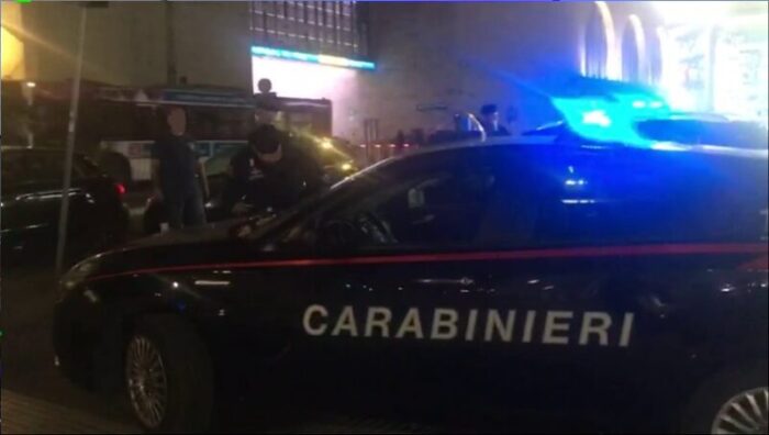 Piazza dei Cinquecento arrestati due rapinatori