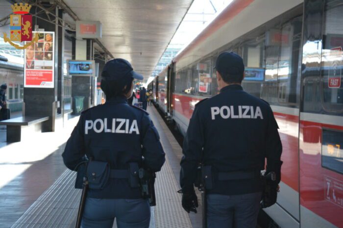 Pavona. Rapina alla stazione ferroviaria, individuato dopo un mese il responsabile: un 19enne rintracciato in via Ardeatina, a Roma