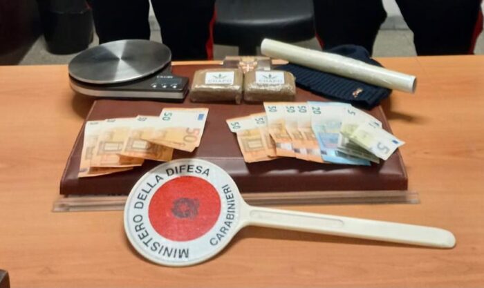 Task-force antidroga dei Carabinieri a Roma: centinaia di dosi sequestrate