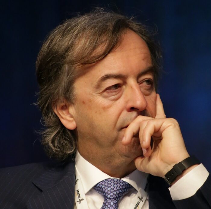 burioni vaccino variante virus