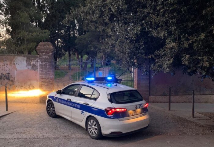 Roma. Terribile scontro tra un'auto e uno scooter su Via Casilina: morto un 18enne