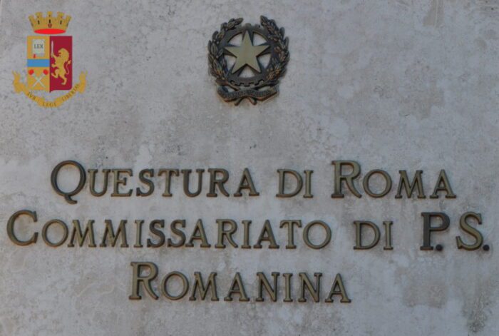 romanina lancia sassi contro commissariato: arrestato 21enne