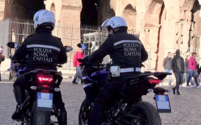 polizia locale contro abusivismo a Roma