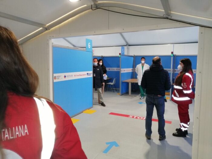 Fiumicino. Inaugurato hub vaccinale in aeroporto, il più grande del Lazio. I dati aggiornati sulla situazione Coronavirus