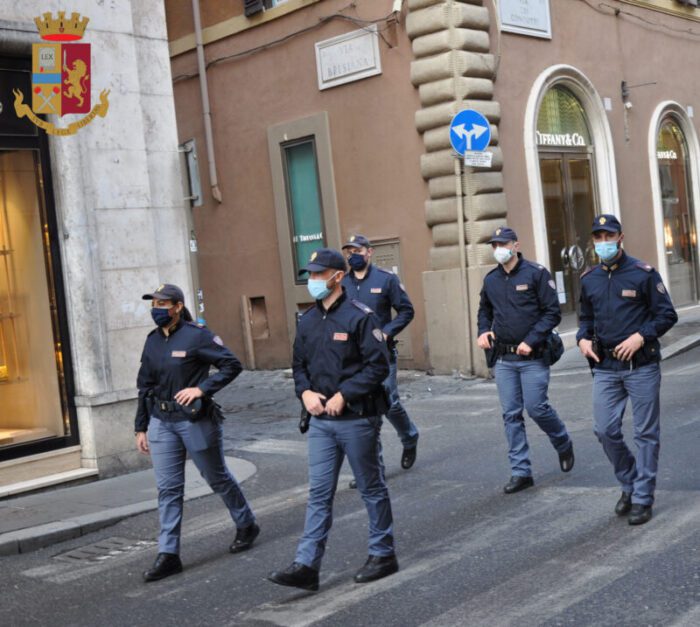 Roma e Litorale sotto controllo: sarà un week end di massima attenzione delle forze dell'Ordine. Ecco dove ci saranno maggiori controlli anti assembramenti