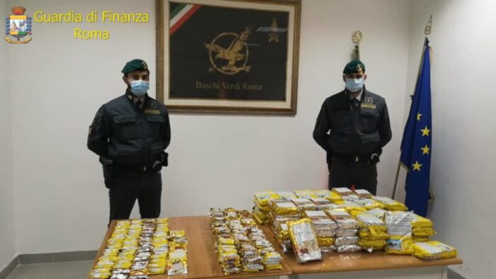 sequestrato a tor pignattara tabacco di contrabbando