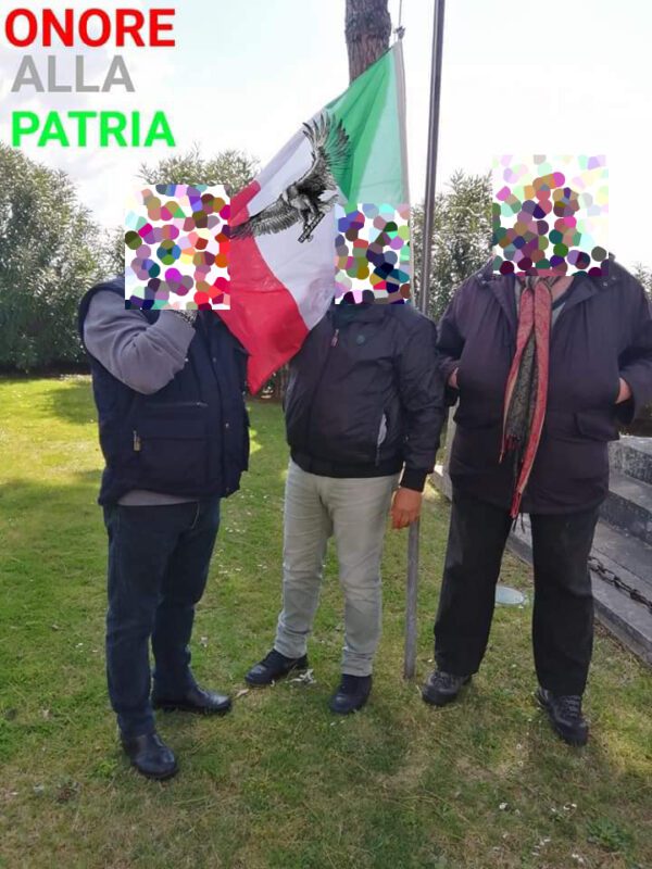 Paliano, foto nel Monumento dei Caduti con la bandiera della Repubblica Sociale di Salò: è polemica