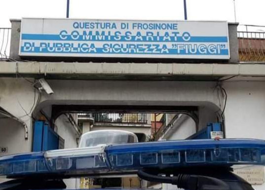 fiuggi fila posta minacce insulti