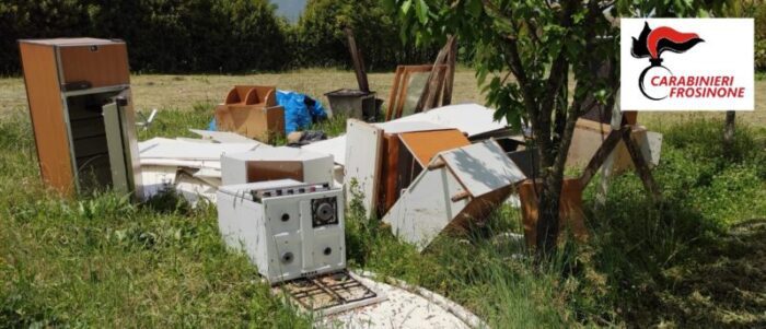 Ferentino, tre mini discariche di rifiuti abbandonati in via Roana