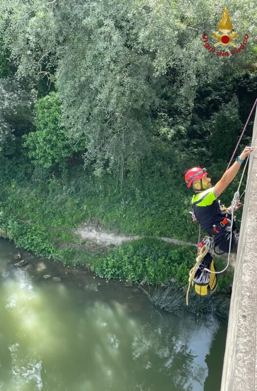 Monterotondo. Messa in sicurezza del Ponte del Grillo: l'intervento dei Vigili del Fuoco