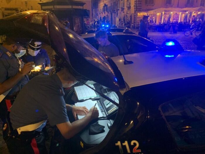 pigneto coltello bar aggredisce agenti