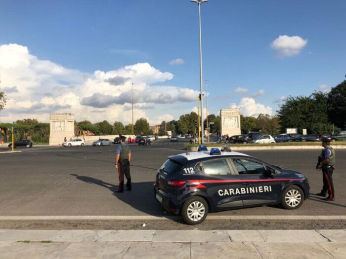 Roma, Foro Italico. Rapinavano le coppiette in auto: arrestati tre malviventi