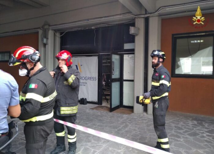 Roma, crollo di un solaio in un laboratorio di analisi di via Aurelia: quattro persone ferite
