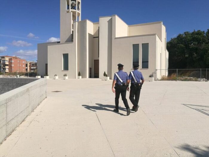 Furto in chiesa a Civitavecchia, i ladri di circa 5mila euro sono stati scoperti: si tratta di due persone del luogo