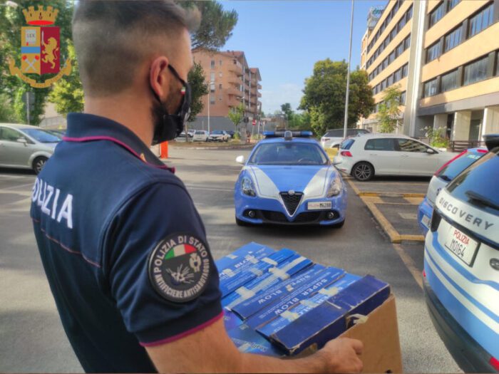 Tufello pistole lancia razzi bombe carta