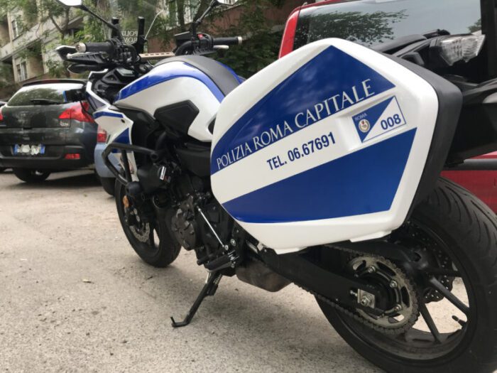 Tuscolano. Scappa sulla pista ciclabile a bordo di un motoveicolo rubato: fermato 49enne